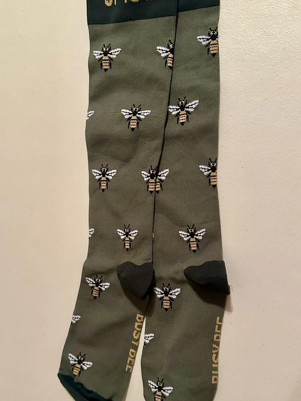 FIGS Busy Bee Honeybee  Moss Compression  Socks Size M, NWOT